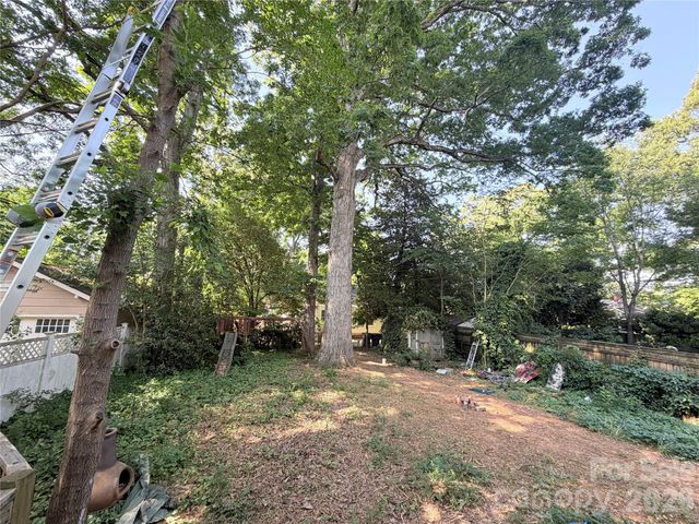 2104 Midwood Place, Charlotte, NC 28205