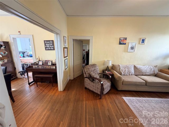 2104 Midwood Place, Charlotte, NC 28205