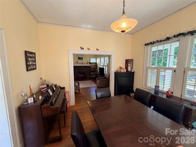 2104 Midwood Place, Charlotte, NC 28205