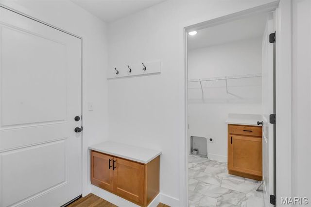 206 Wrigley Field, Bethalto, IL 62010