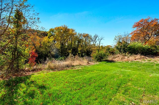 206 Wrigley Field, Bethalto, IL 62010