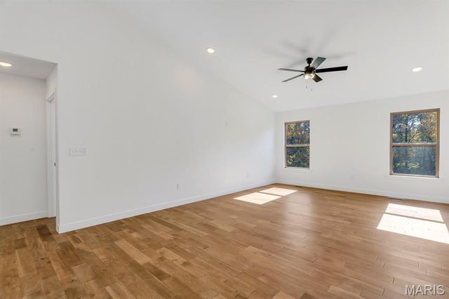 206 Wrigley Field, Bethalto, IL 62010