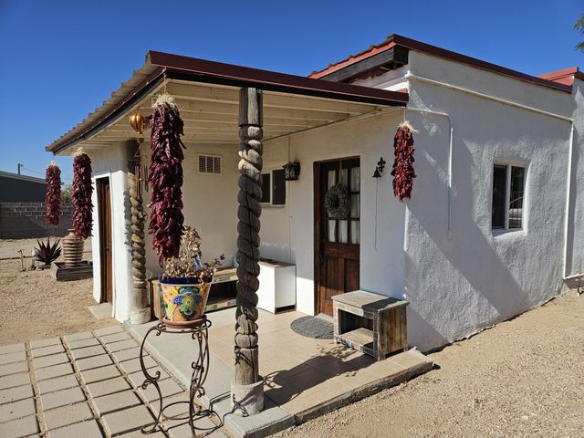 534 MISSION Avenue NE, Albuquerque, NM 87107