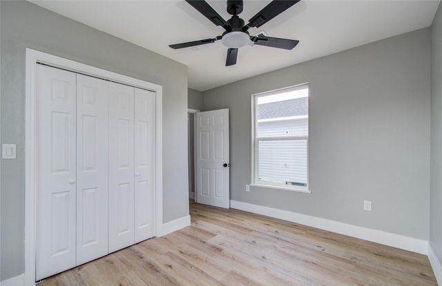 114 S Iowa Street, La Porte, TX 77571