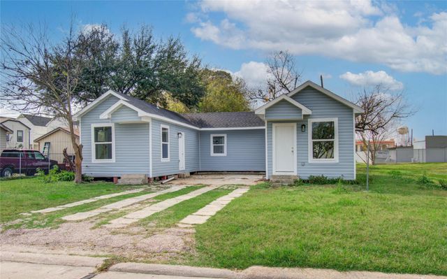 114 S Iowa Street, La Porte, TX 77571