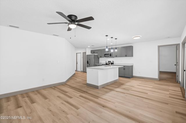 47 HUTCHINSON Road, Jacksonville, FL 32220