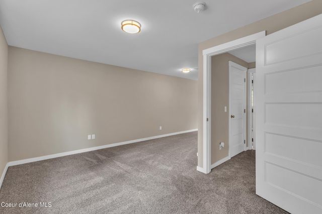 16225 N Gina CT, Rathdrum, ID 83858