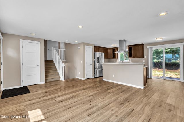16225 N Gina CT, Rathdrum, ID 83858