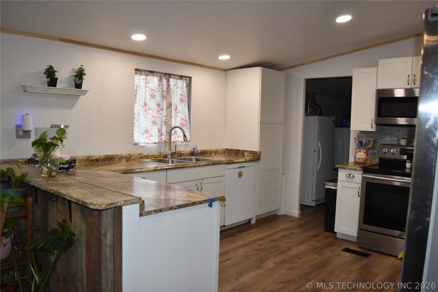 14516 S 246th West Place, Kellyville, OK 74039