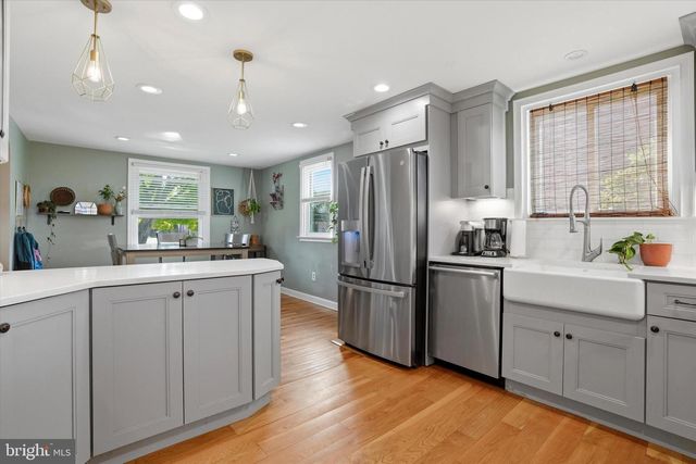 2621 ASHWOOD DR, Havertown, PA 19083