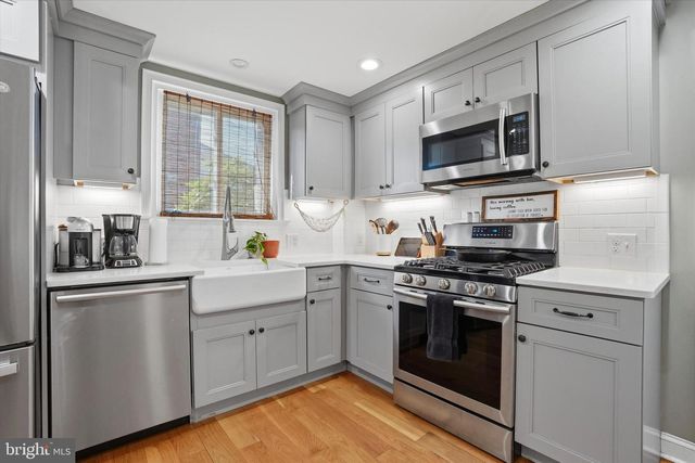 2621 ASHWOOD DR, Havertown, PA 19083