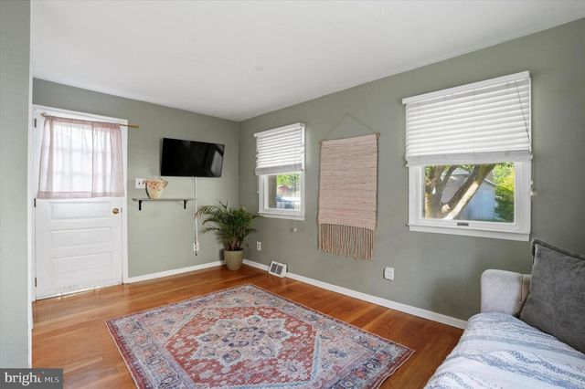 2621 ASHWOOD DR, Havertown, PA 19083