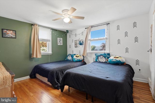 2621 ASHWOOD DR, Havertown, PA 19083