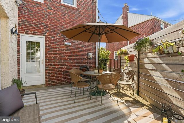 2621 ASHWOOD DR, Havertown, PA 19083