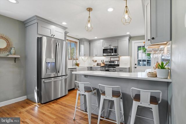 2621 ASHWOOD DR, Havertown, PA 19083