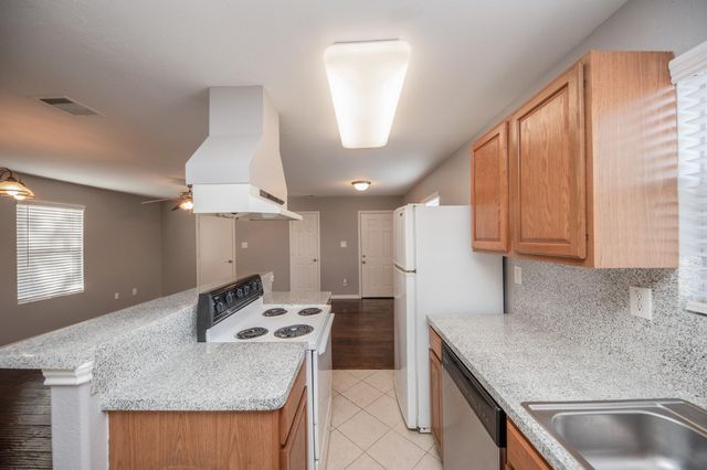 1631 Dove Run, Brookshire, TX 77423