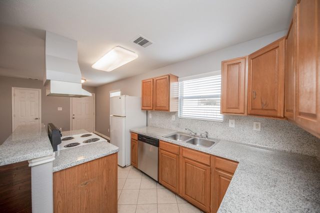 1631 Dove Run, Brookshire, TX 77423