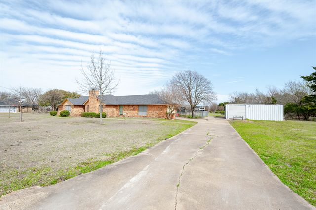 112 Deborde Circle, Red Oak, TX 75154