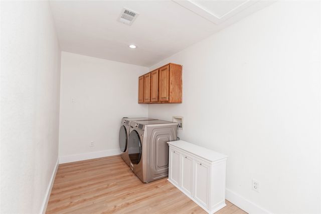 112 Deborde Circle, Red Oak, TX 75154
