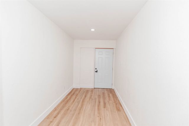 112 Deborde Circle, Red Oak, TX 75154