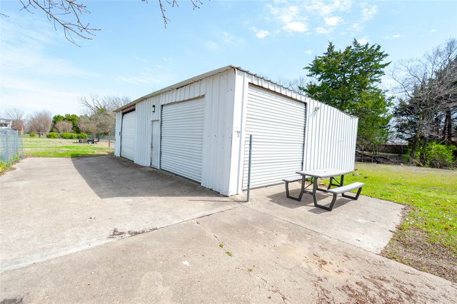 112 Deborde Circle, Red Oak, TX 75154
