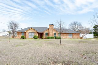 112 Deborde Circle, Red Oak, TX 75154
