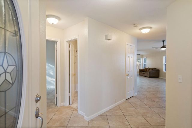 1106 OLYMPIC DR, Pflugerville, TX 78660