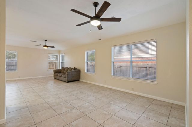 1106 OLYMPIC DR, Pflugerville, TX 78660