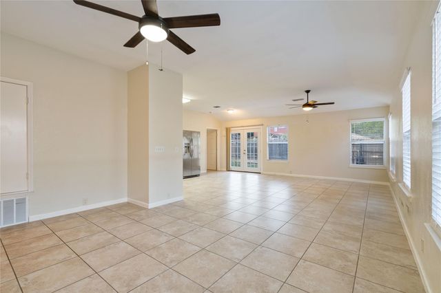 1106 OLYMPIC DR, Pflugerville, TX 78660