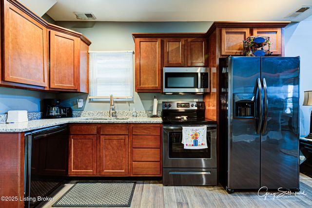 905 Central Ave, Louisville, KY 40208