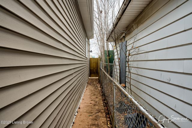 905 Central Ave, Louisville, KY 40208