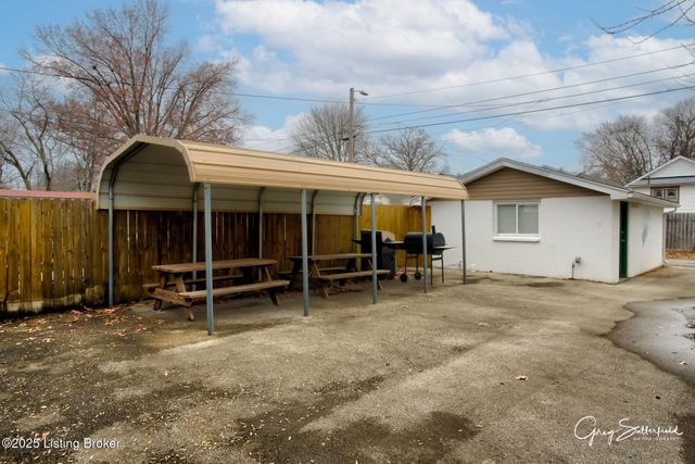 905 Central Ave, Louisville, KY 40208