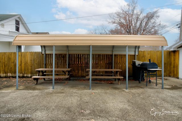 905 Central Ave, Louisville, KY 40208