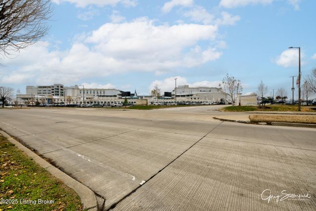 905 Central Ave, Louisville, KY 40208