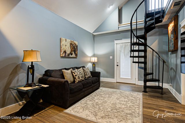 905 Central Ave, Louisville, KY 40208