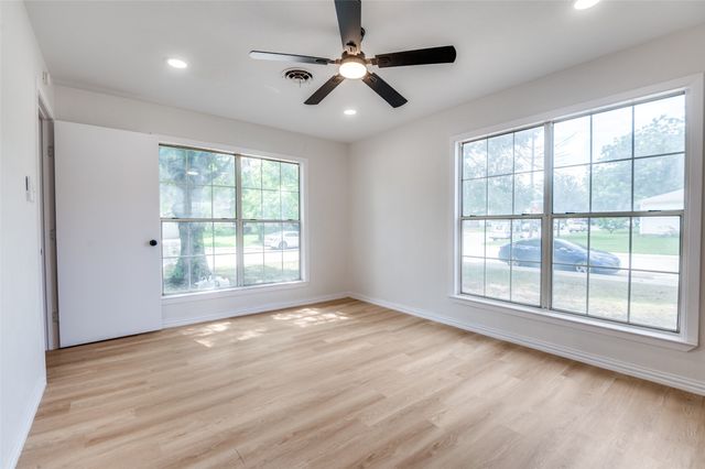 3524 Swan Street, Haltom City, TX 76117