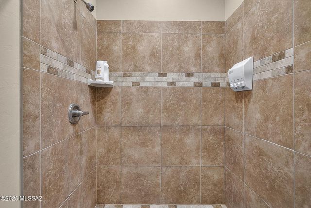 1105 Lombard Way, Tubac, AZ 85646