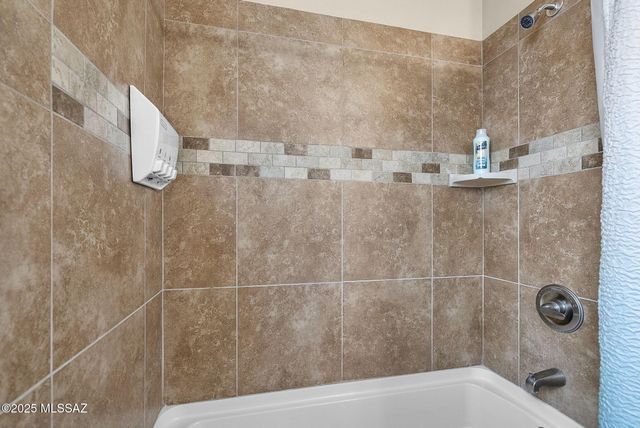 1105 Lombard Way, Tubac, AZ 85646