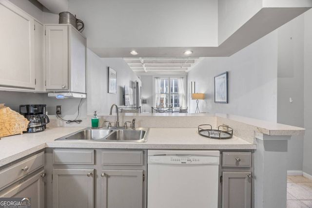 32 Peachtree Street NW 1605, Atlanta, GA 30303