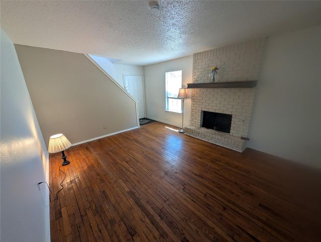 1201 Doreen CT B, Round Rock, TX 78664