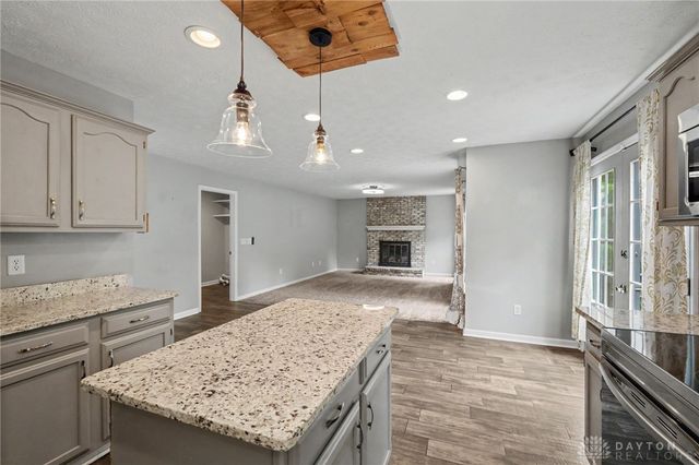 1176 Pickett Ridge Court, Beavercreek, OH 45434
