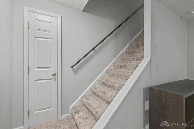 1176 Pickett Ridge Court, Beavercreek, OH 45434