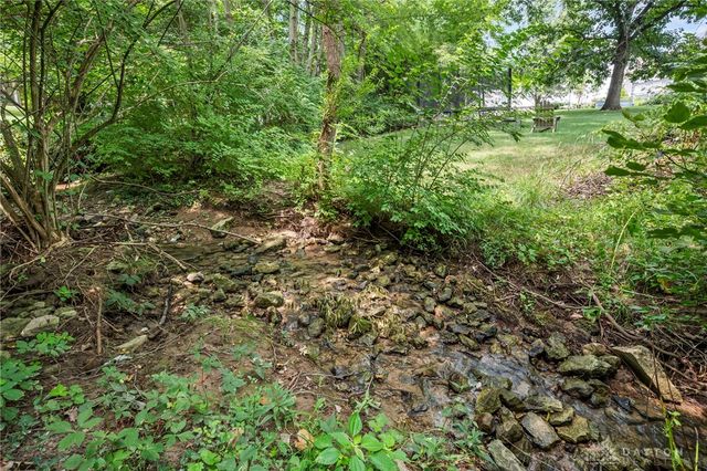 1176 Pickett Ridge Court, Beavercreek, OH 45434