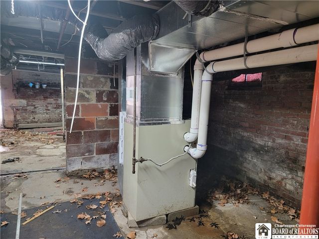 77 King Street, Dunkirk, NY 14048