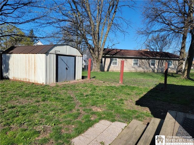 77 King Street, Dunkirk, NY 14048