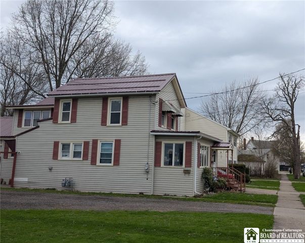 77 King Street, Dunkirk, NY 14048