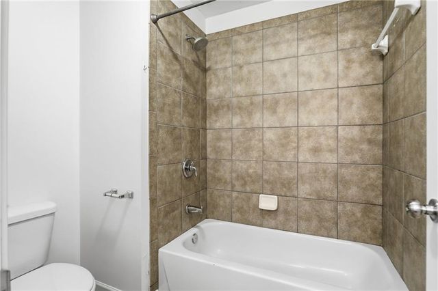 970 Samples Lane NW, Atlanta, GA 30318