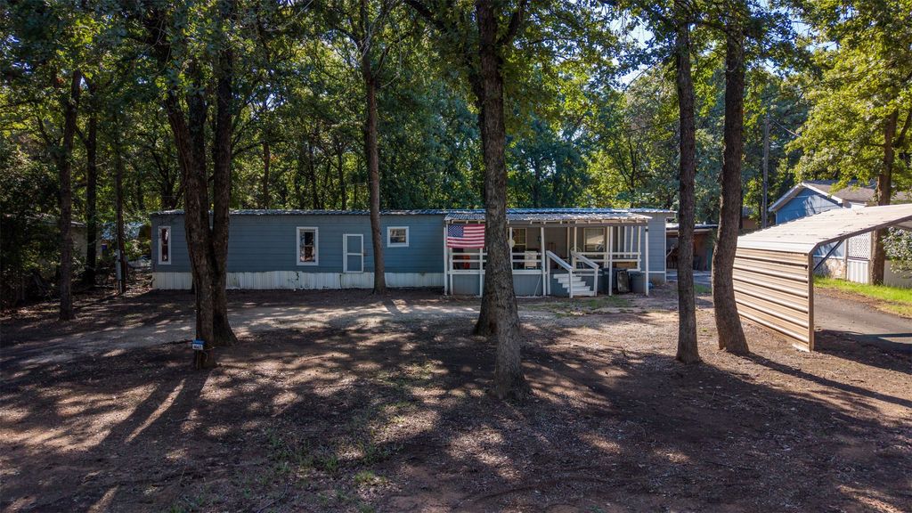 4647 Lyndi Lane, Granbury, TX 76049 — photo 2