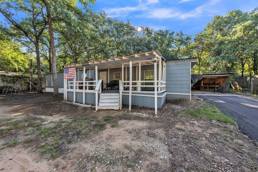4647 Lyndi Lane, Granbury, TX 76049 — photo 5