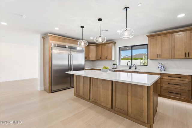 8236 E CAMBRIDGE Avenue, Scottsdale, AZ 85257
